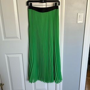 NWOT pleated maxi skirt
